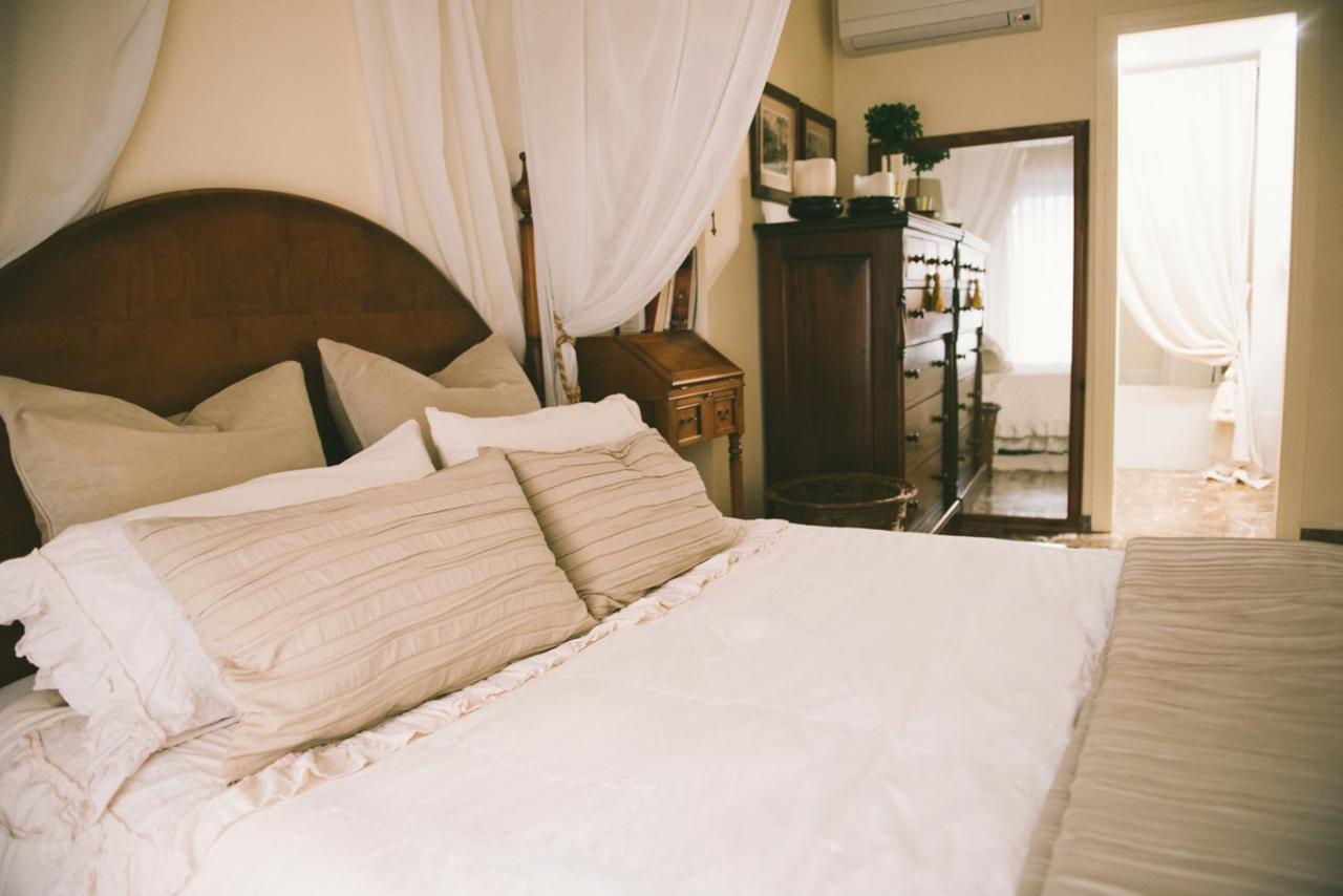 Bright Apartment In The City Center Alicante Bagian luar foto