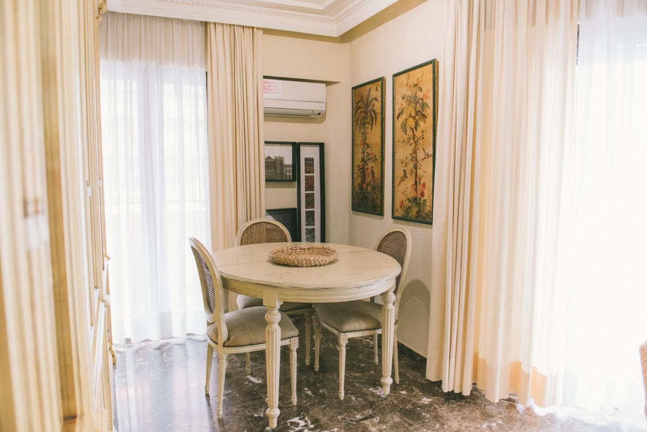Bright Apartment In The City Center Alicante Bagian luar foto