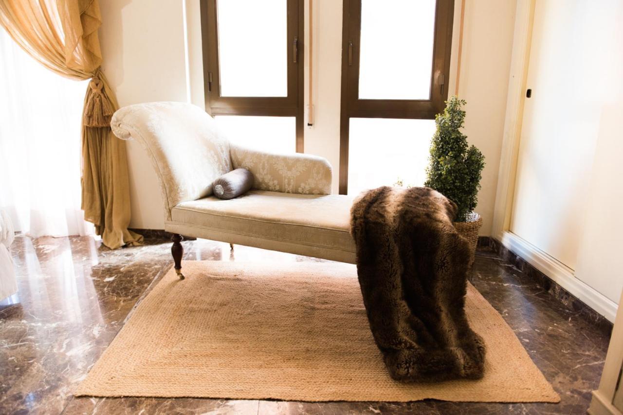 Bright Apartment In The City Center Alicante Bagian luar foto