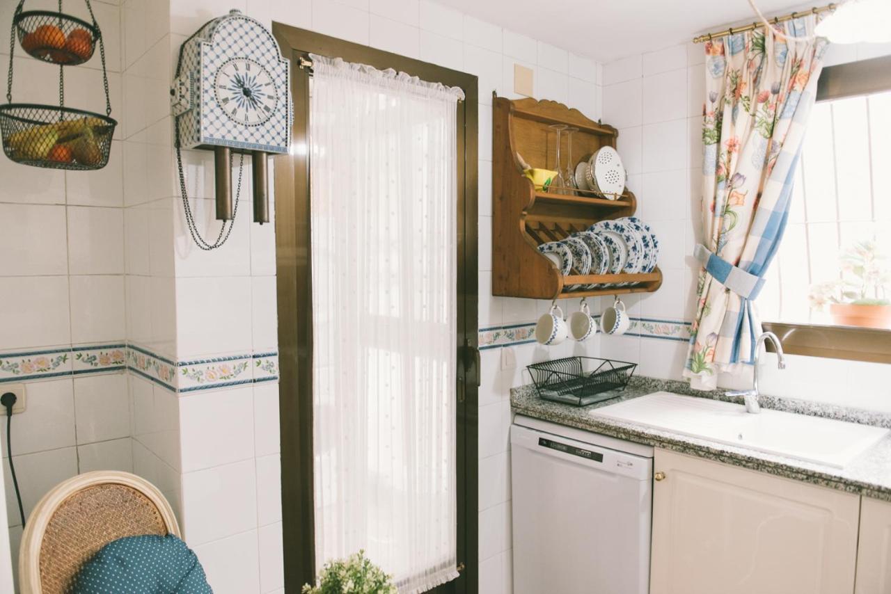 Bright Apartment In The City Center Alicante Bagian luar foto