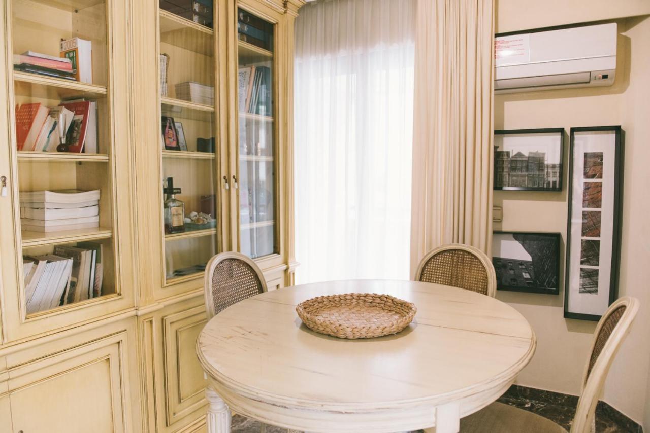 Bright Apartment In The City Center Alicante Bagian luar foto