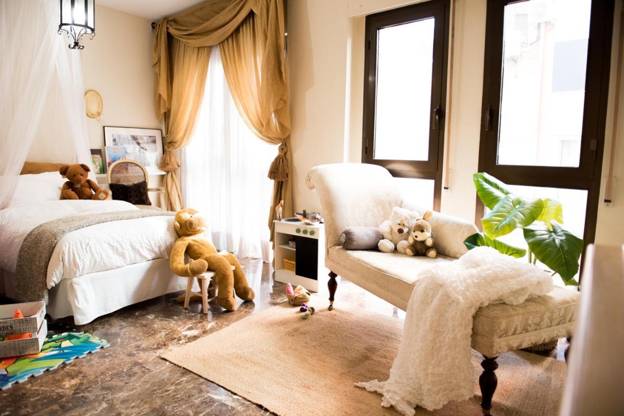 Bright Apartment In The City Center Alicante Bagian luar foto