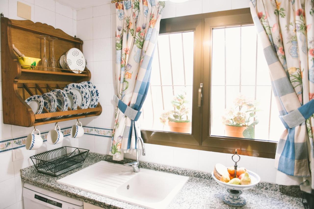 Bright Apartment In The City Center Alicante Bagian luar foto